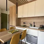 Διαμέρισμα Superbe T2 Renove, Climatise, Parking, Balcon - Vue Et Montagnes - Fr-1-555-116 *