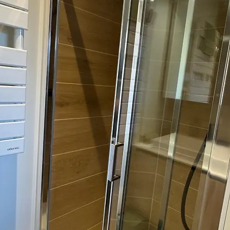 Superbe T2 Renove, Climatise, Parking, Balcon - Vue Et Montagnes - Fr-1-555-116 * 艾克斯莱班