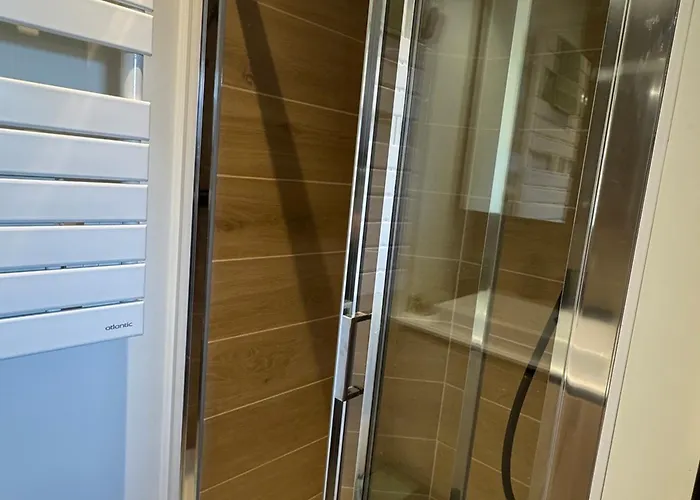 Superbe T2 Renove, Climatise, Parking, Balcon - Vue Et Montagnes - Fr-1-555-116 * エクスレバン